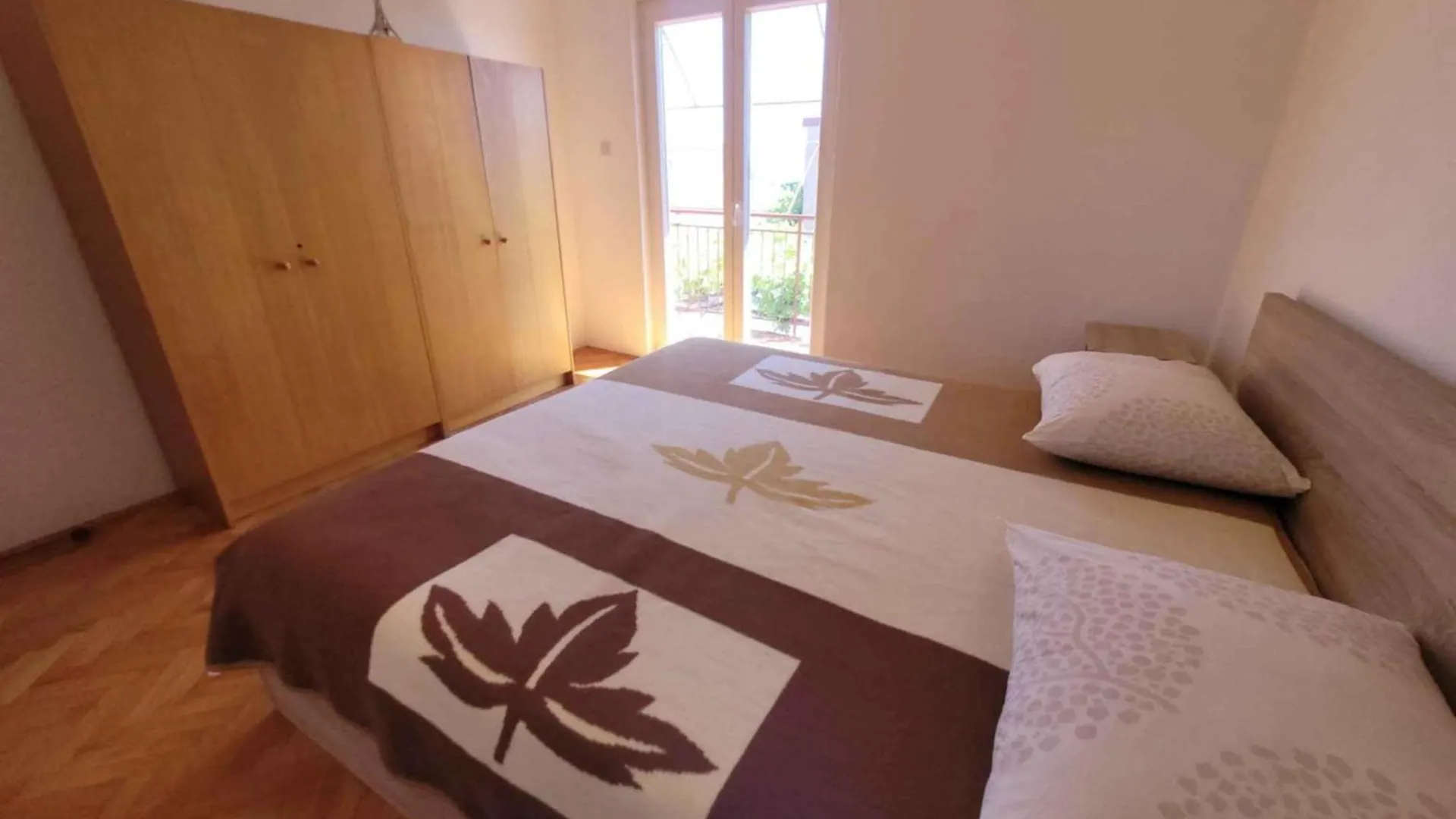 Apartment In Starigrad-Paklenica 6806